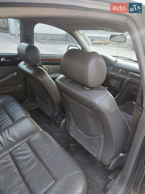 Седан Audi A6 2001 в Каменском
