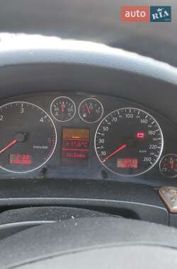 Седан Audi A6 2001 в 