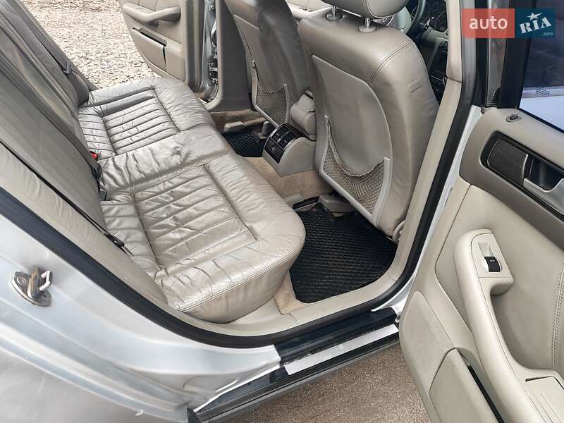 Седан Audi A6 2002 в Миргороді
