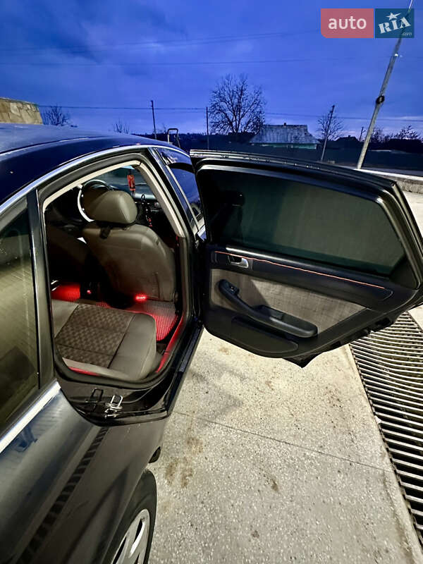 Седан Audi A6 2002 в Чернівцях