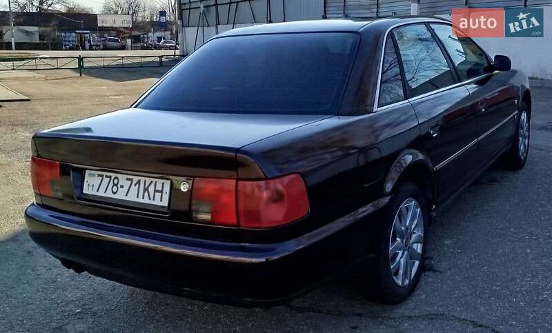 Седан Audi A6 1995 в Киеве