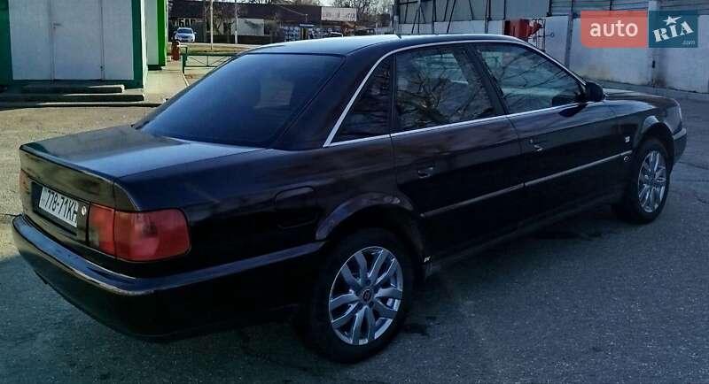 Седан Audi A6 1995 в Киеве