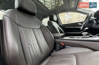 Седан Audi A6 2019 в 