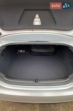 Седан Audi A6 2004 в 