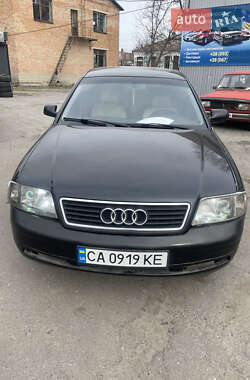 Седан Audi A6 2001 в Звенигородці