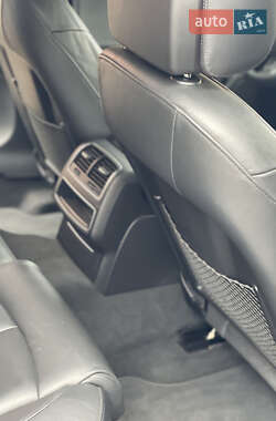 Седан Audi A6 2013 в 
