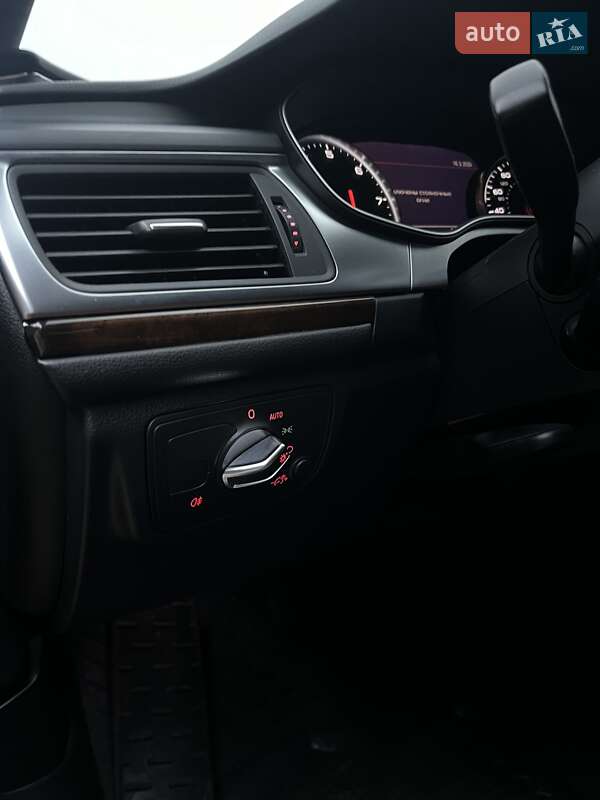 Седан Audi A6 2014 в Киеве