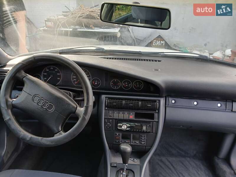 Седан Audi A6 1996 в Одессе