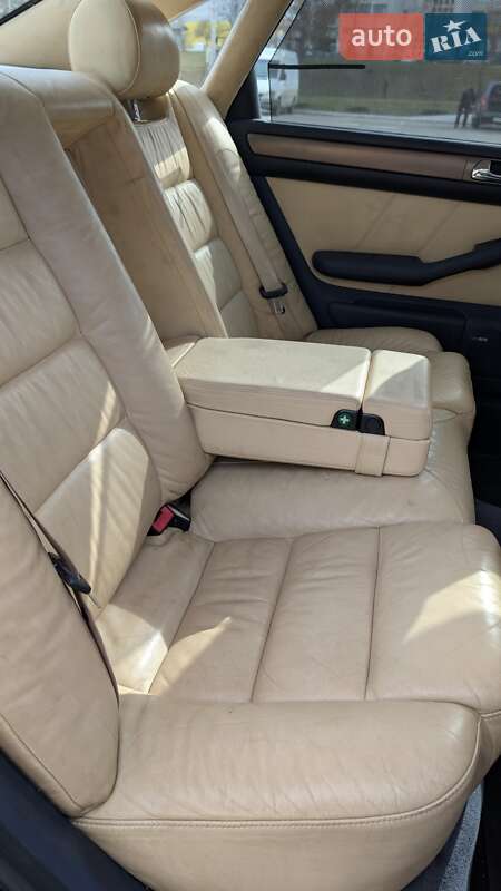 Седан Audi A6 2000 в Киеве