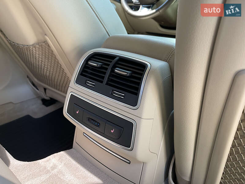 Седан Audi A6 2015 в Киеве
