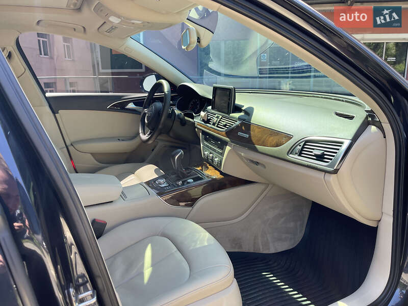Седан Audi A6 2015 в Киеве