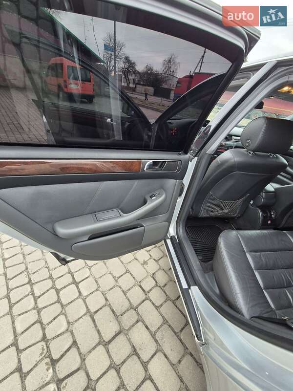 Седан Audi A6 2001 в Камне-Каширском