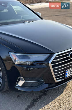 Седан Audi A6 2019 в 
