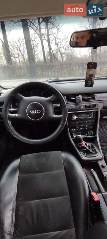 Универсал Audi A6 2003 в Городке