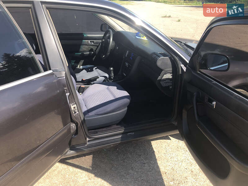 Седан Audi A6 1996 в Рівному