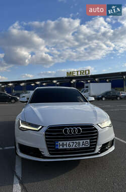 Седан Audi A6 2015 в 