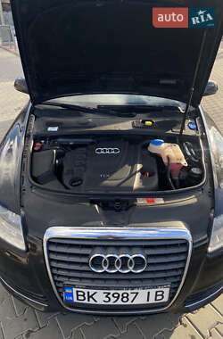 Седан Audi A6 2009 в 