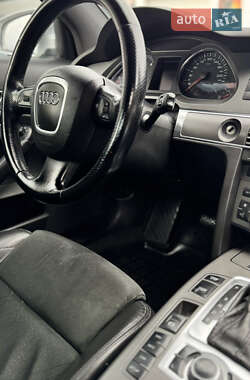 Седан Audi A6 2004 в 