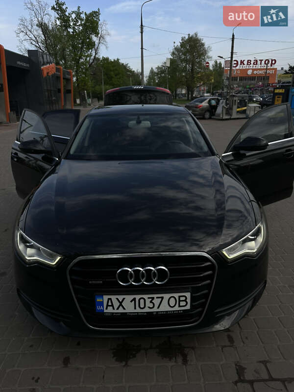Седан Audi A6 2012 в 