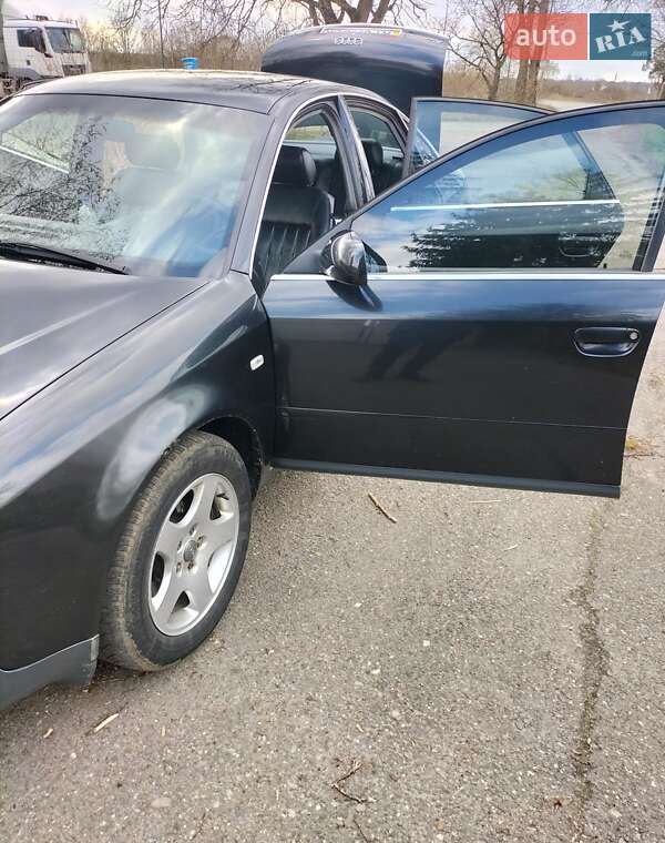 Седан Audi A6 2001 в Стрые