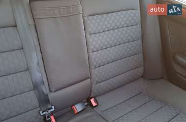 Универсал Audi A6 2003 в 
