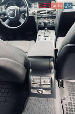 Седан Audi A6 2004 в 