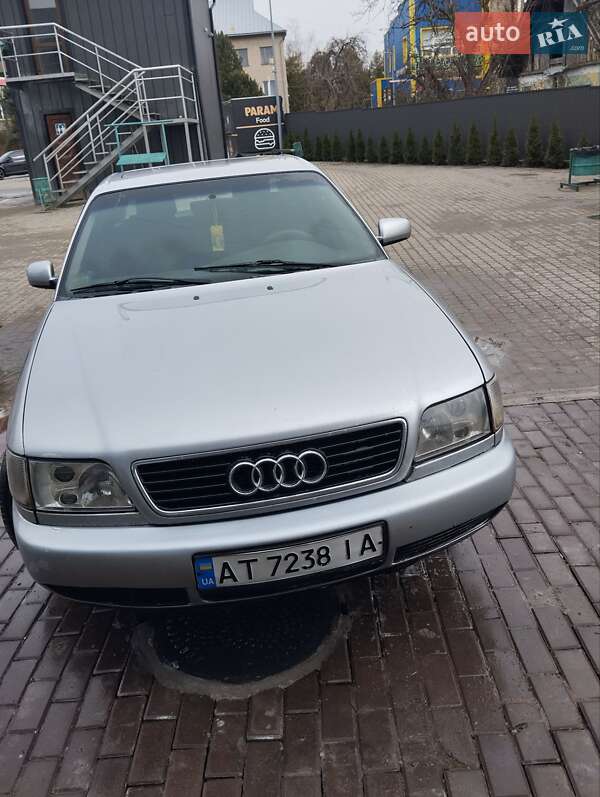 Седан Audi A6 1996 в Надворной
