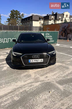 Седан Audi A6 2022 в 
