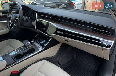 Седан Audi A6 2019 в 