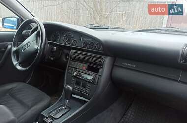Седан Audi A6 1996 в 