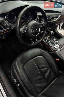 Седан Audi A6 2015 в 