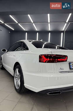 Седан Audi A6 2015 в 