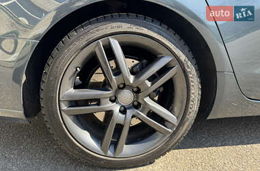 Седан Audi A6 2013 в 