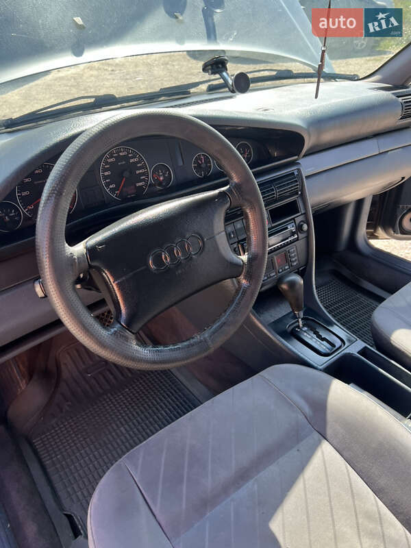 Седан Audi A6 1997 в Кельменцах фото 7 Седан Audi A6 1997 в Кельменцах