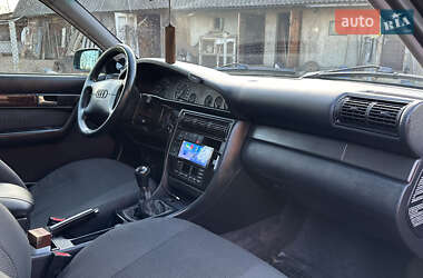 Седан Audi A6 1996 в 