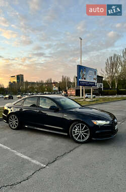 Седан Audi A6 2015 в 