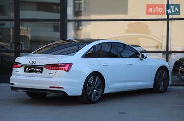 Седан Audi A6 2022 в 