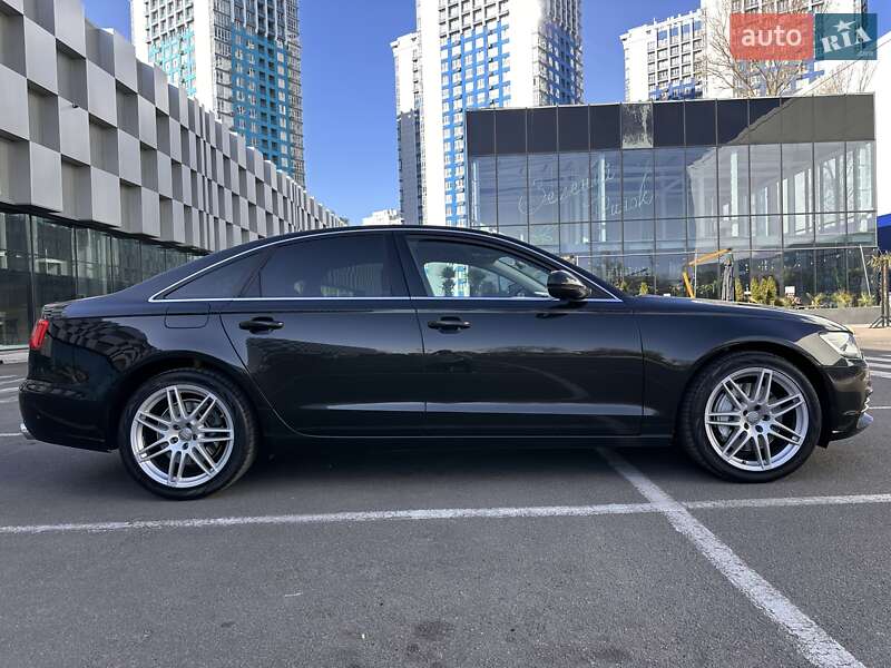 Седан Audi A6 2012 в 