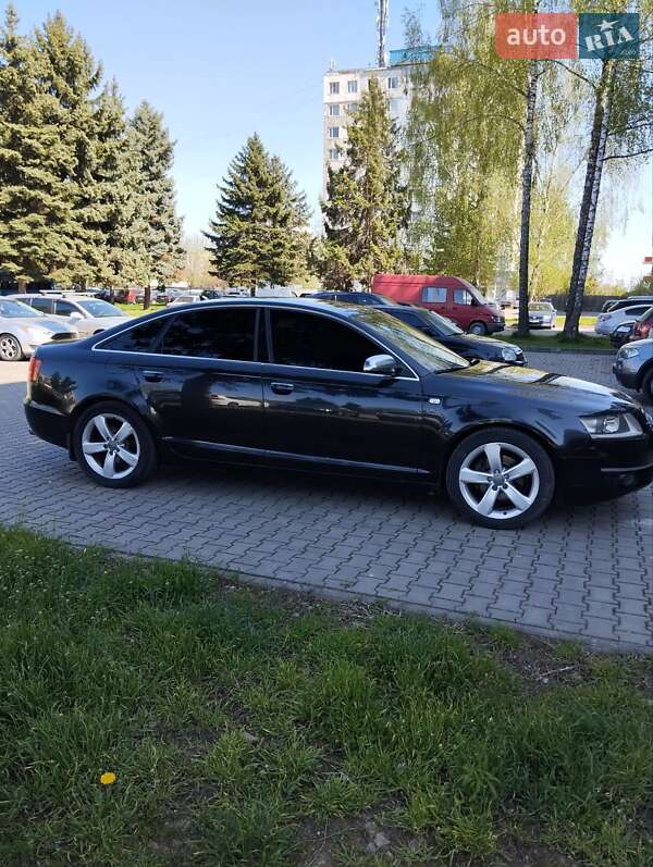 Седан Audi A6 2004 в 