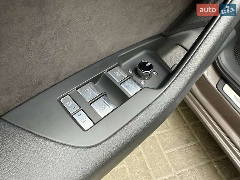 Универсал Audi A6 2018 в Киеве