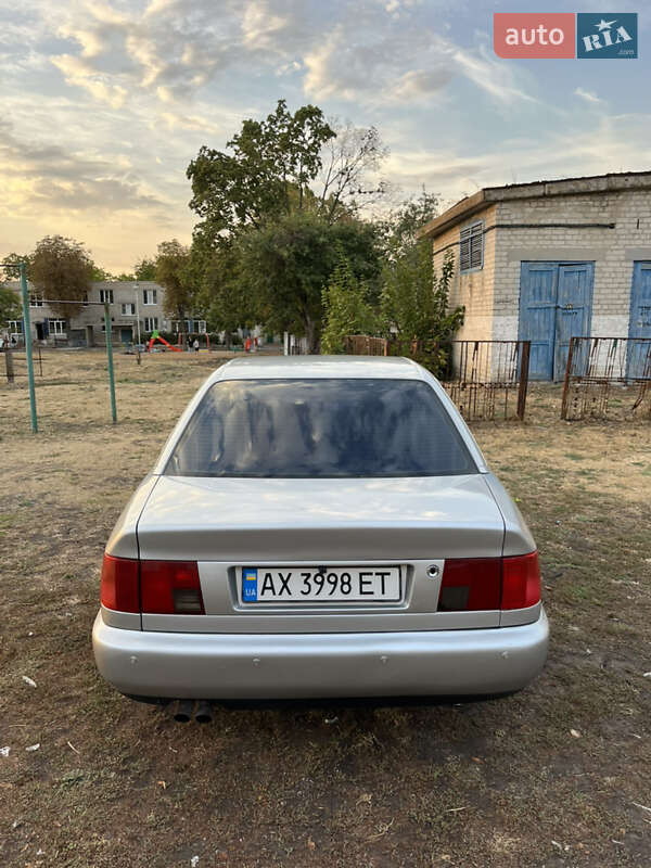 Седан Audi A6 1995 в Андреевке
