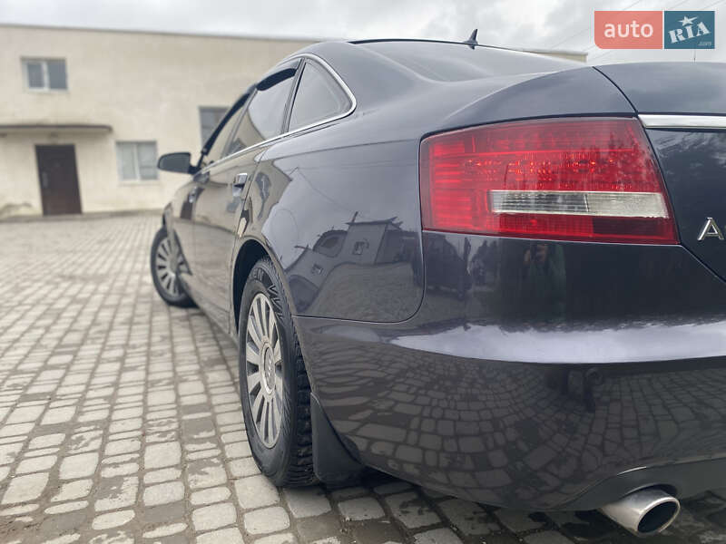 Седан Audi A6 2004 в Борщеве