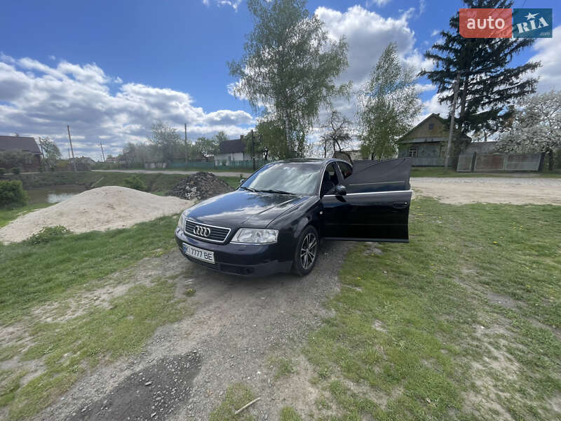 Седан Audi A6 1999 в Вараше