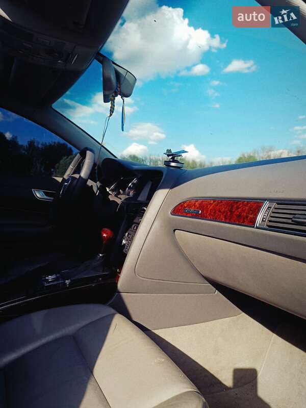 Седан Audi A6 2004 в Гоголеве