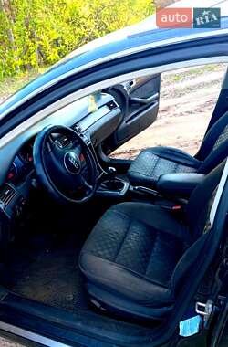 Универсал Audi A6 2004 в 