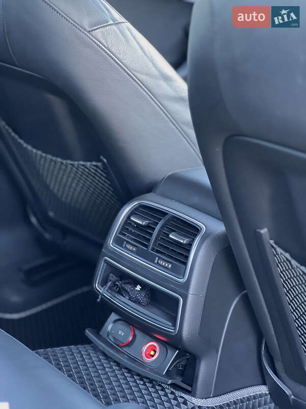 Седан Audi A6 2014 в Золочеві