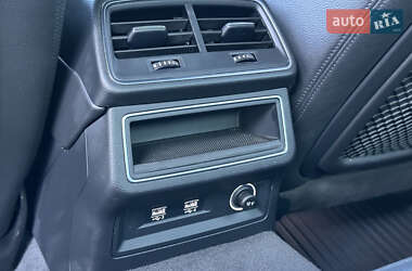 Седан Audi A6 2019 в 