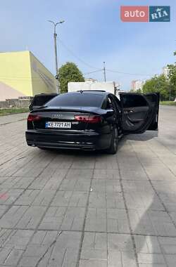Седан Audi A6 2015 в 