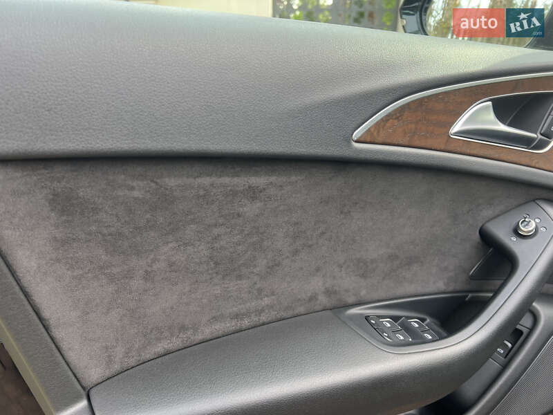Седан Audi A6 2012 в Киеве