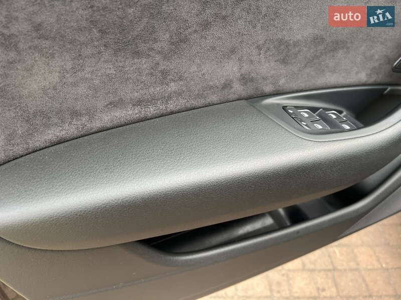 Седан Audi A6 2012 в Киеве